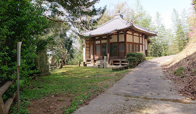 持尾城跡(南河内郡河南町)　真念寺