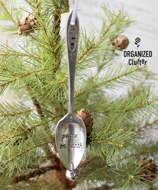 Spoon Christmas Tree Ornament Ideas #spoonornaments #timholtzremnantrubs #Christmasornaments #DIYornaments