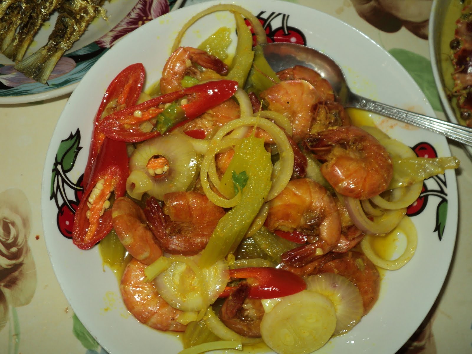 MASAKAN DARI DAPURKU: UDANG GORENG SADERI