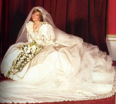 Wedding Tiara on Princess Diana On Her Wedding Day Donning The Spencer Family Tiara