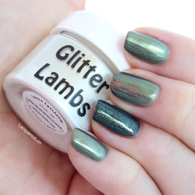 Glitter Lambs "Bioluminescent" loose eyeshadow worn as nail pigment by @lacqueredlori