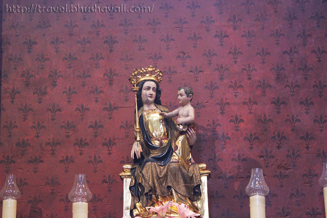 Church of Our Lady Liebfrauenkirche Trier Madonna with child statue