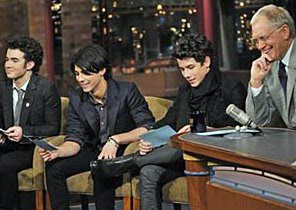 Jonas Brothers Present Letterman Top Ten,Jonas Brothers Guest Star On David Letterman