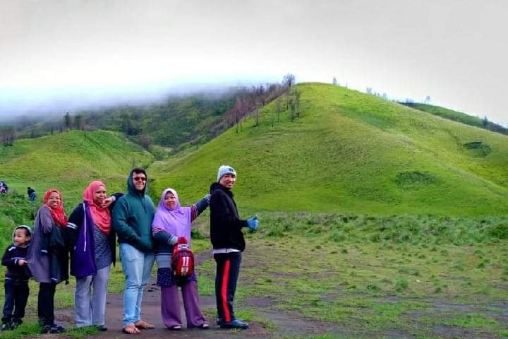 PAKET WISATA KELUARGA ke BROMO