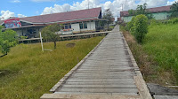 MASYARAKAT DAMBAKAN PERBAIKAN JALAN POROS