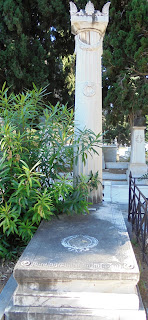 το ταφικό μνημείο του Ιωάννη Κωλλέτη στο Α΄ Νεκροταφείο των Αθηνών