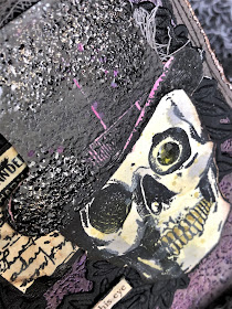 Sara Emily Barker https://sarascloset1.blogspot.com/2018/10/a-gleam-in-his-eye.html A Gleam In His Eye Tim Holtz Stampers Anonymous Sizzix Alterations Halloween Card 5