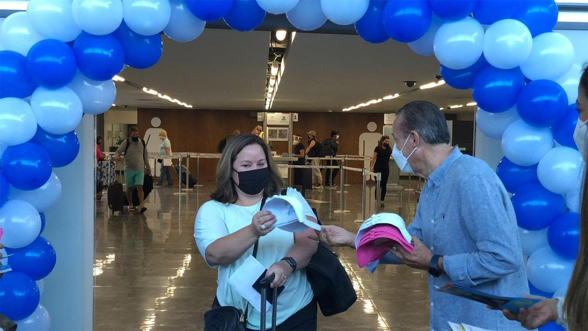 UNITED AIRLINES CONECTIVIDAD INTERNACIONAL ACAPULCO HOUSTON 02