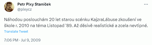 Náhodou poslouchám 20 let starou scénku KajzraLábuse zkoušení ve škole r. 2010 na téma Listopad '89. Až děsivě realistické a zcela nevtipné.