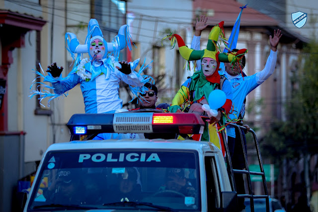 Fotos La gran Caravana Celeste que partió desde Tembladerani y terminó en el Siles 🏟️