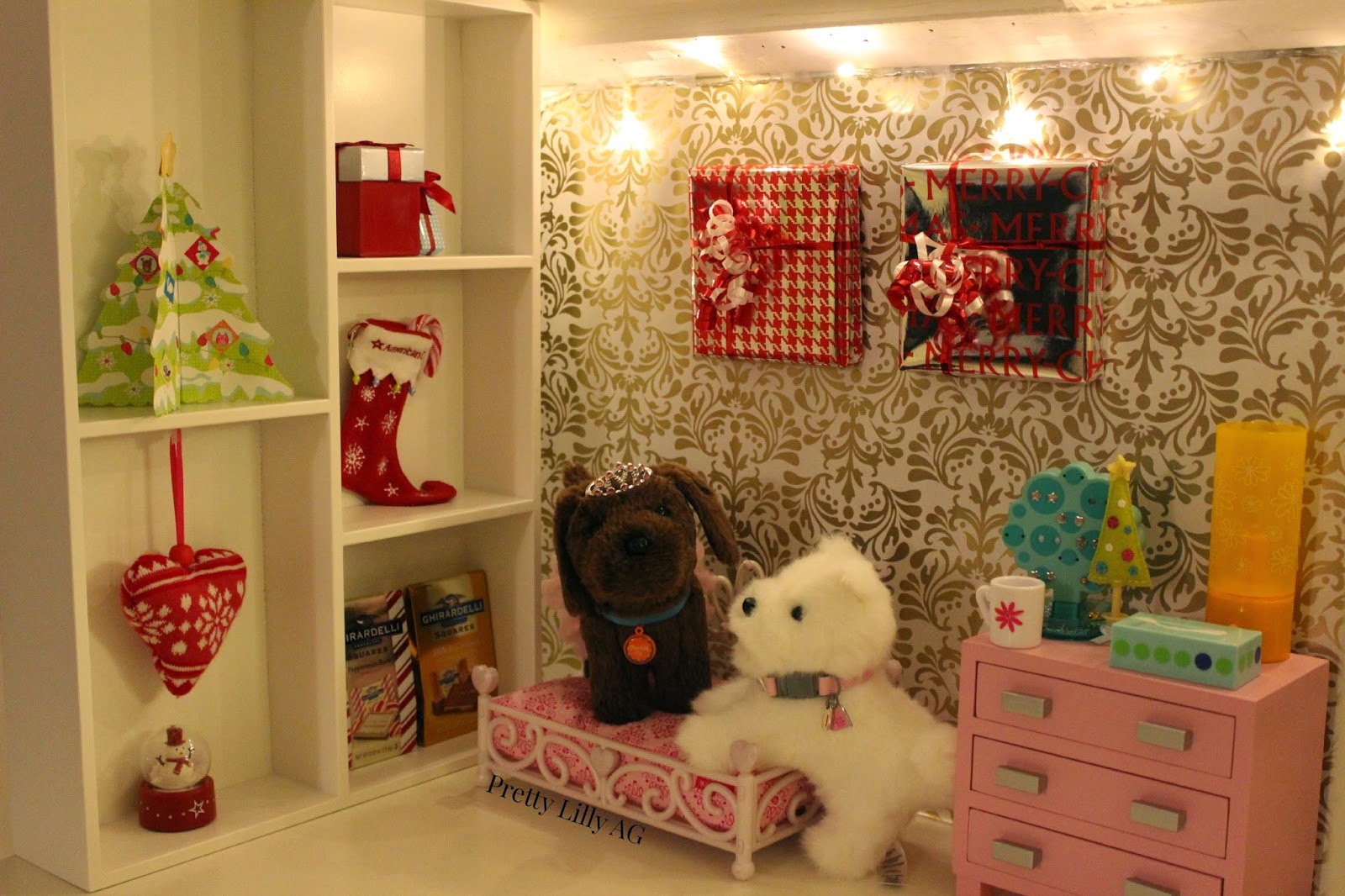 Pretty Lilly an American Girl Christmas  Doll Bedroom  