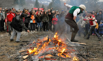 На Сирни Заговезни слагаме на трапезата сирене и халва