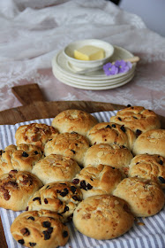 Paasbreekbrood met kaneel-amandelspijs - www.desmaakvancecile.com