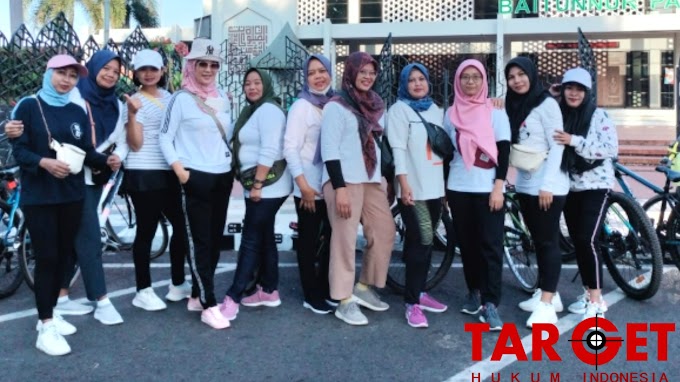 Group Senam Alam Asri Ikut Ramaikan Car Free Day di Alun Alun Pati