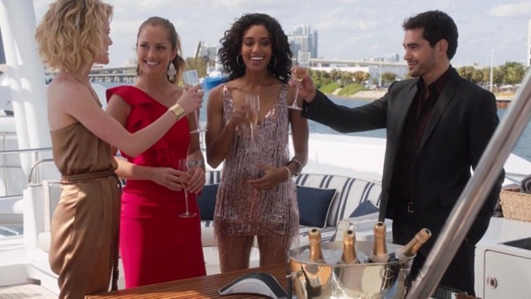 Charlies.Angels.2011.S01E01-1024x576