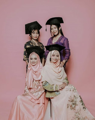 model hijab wisuda menutup dada terbaru