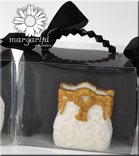 Sabonete artesanal em formato de bolsa antiga Margaritá Arte Criativa