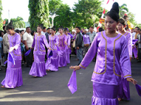 http://senbudi.blogspot.com/2015/12/tari-taraian-dari-sulawesi-utara.html