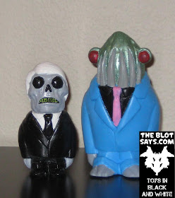 Toy Review: Kickstarter Edition Morgon XL Resin Figure & Black & White Formaldehyde Face Resin Figure by Motorbot