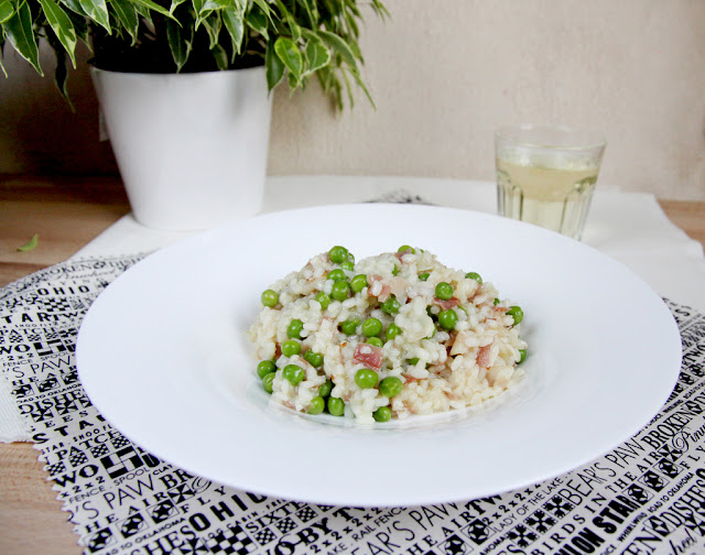 Risotto z pancettą i zielonym groszkiem