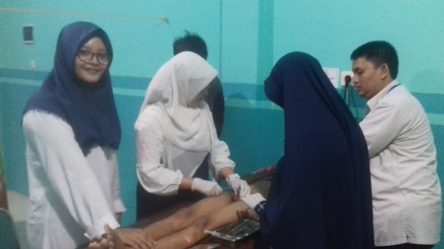 Institut Stiami Gelar Sunatan Massal