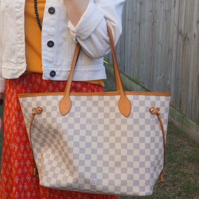 red maxi skirt with Louis Vuitton MM damier azur neverfull | away from the blue