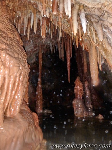 Cueva de la Excéntricas