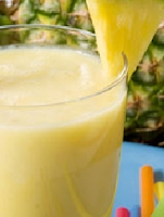 Suco de Abacaxi com Água de Coco (vegana)