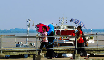 At the Pansodan Jetty rushing for the ferry