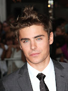 Zac Efron. Postado por Famýy FVR às 17:00