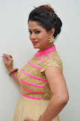 Shilpa Chakravarthy new glam pics-thumbnail-14