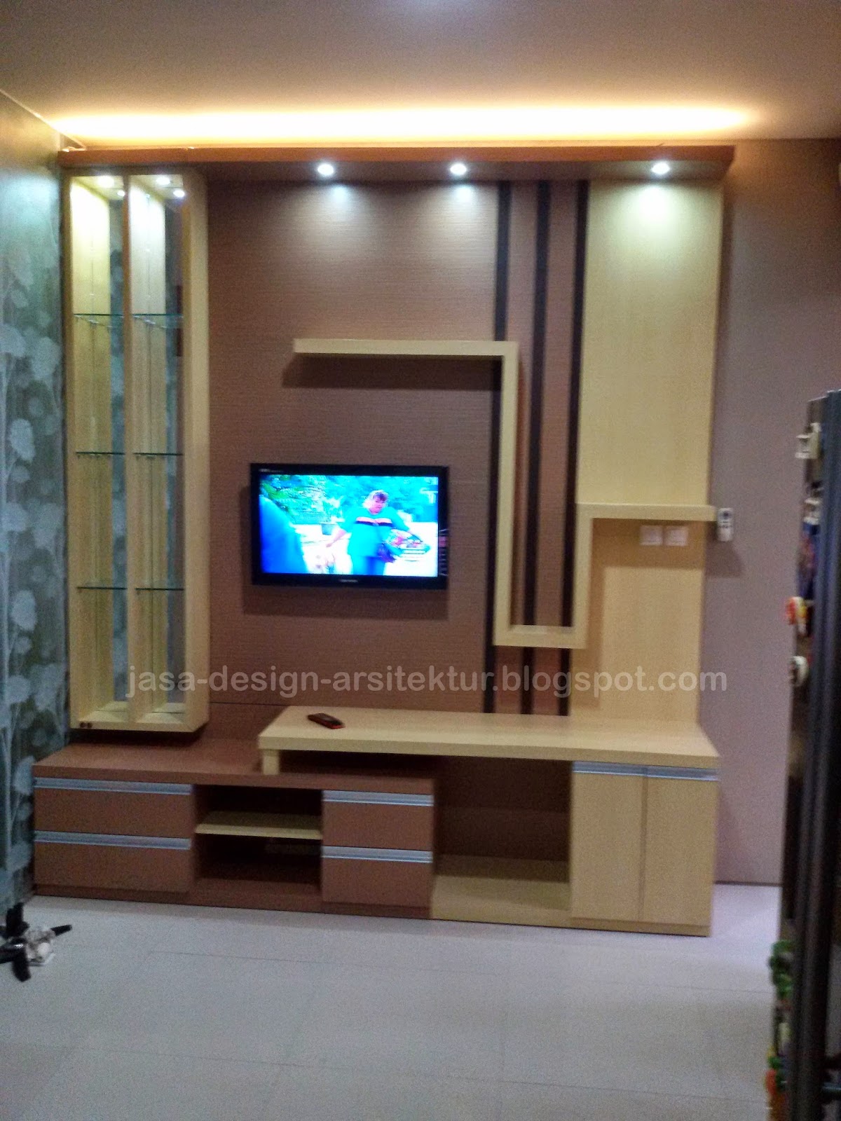 Kontraktor Interior Surabaya Sidoarjo Desain meja tv  dan 