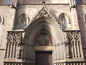 Gothic doorway of Santa Maria del Mar