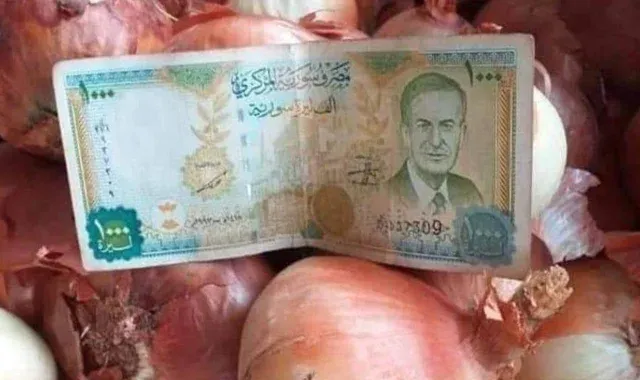 سعر صرف الليرة السورية أمام العملات والذهب اليوم الجمعة 25/12/2020