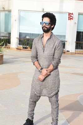 Shahid Kapoor In Gray Kurta Pajama