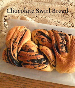 chocolate swirl bread recipe @ http://treatntrick.blogspot.com