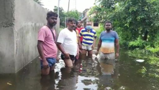 বৃষ্টির জলে এখনো বানভাসি বেহালার কিছু অংশ