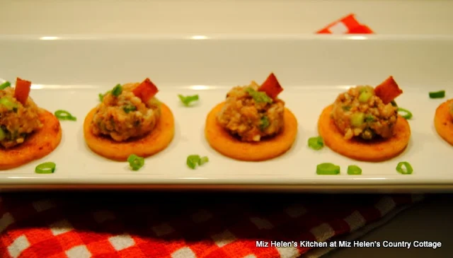 Black Eyed Pea Mash On Crispy Polenta at Miz Helen's Country Cottage