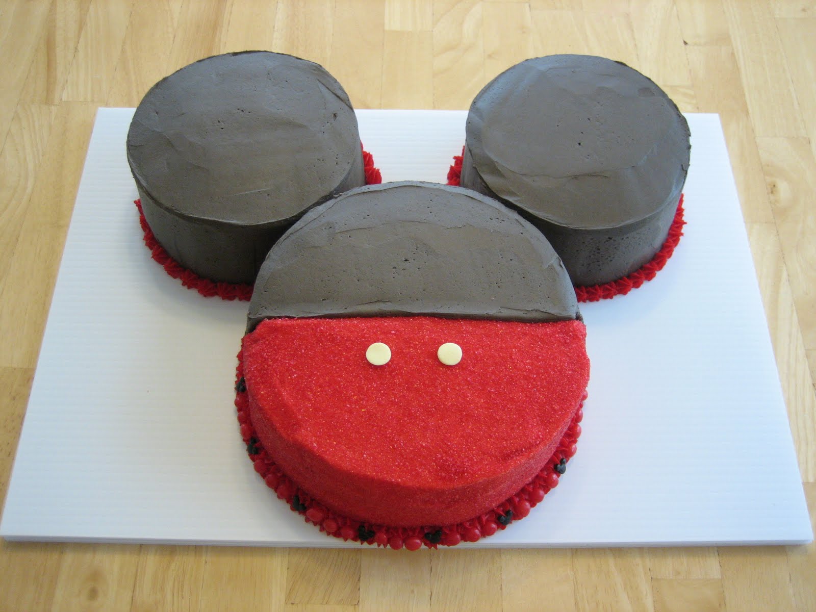 cool cake ideas Mickey Mouse Cake