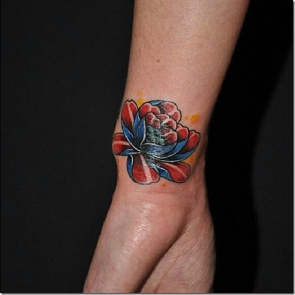 cuchillo_de_su_tatuaje_brillar cuchillo_de_su_tatuaje_brillar