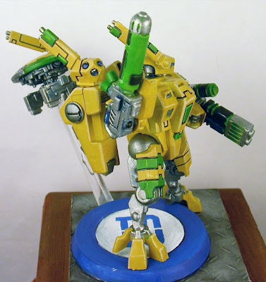 Warhammer 40k: Tau Crisis Suit Diorama