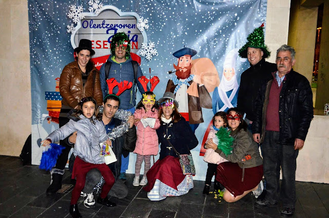 Foto de familia para celebrar Olentzero