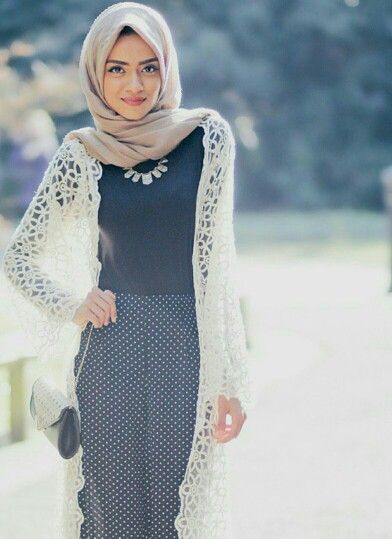 25 Trend Fashion Hijab Masa Kini Terbaru 2021