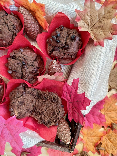 Receta de muffins de remolacha y chocolate. Desayunos y meriendas de otoño. Postre. Magdalena. Sencillo, rápido, rico, saludable. Cuca