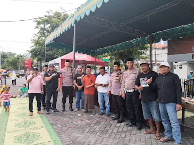Semangat Kepedulian: Polsek Lakarsantri Gelar Takjil Gratis 1000 Porsi di Bulan Suci Ramadan