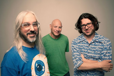 DINOSAUR JR – Give a Glimpse of What Yer Not 2