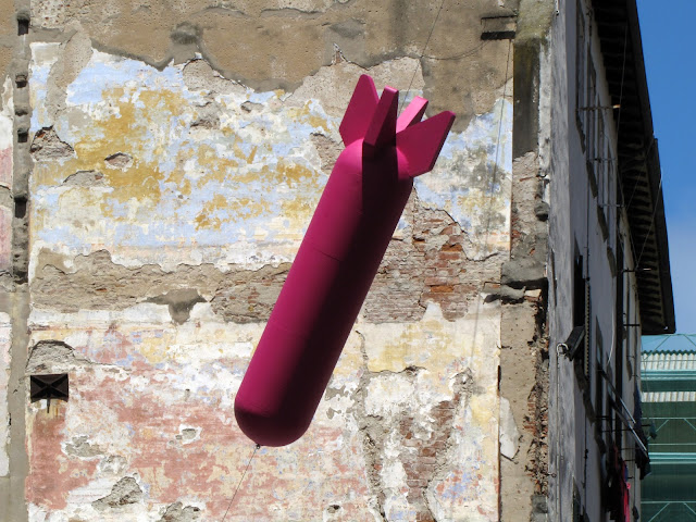 The pink bomb by Valerio Michelucci and Stefano Pilato, via Sant'Omobono, Livorno