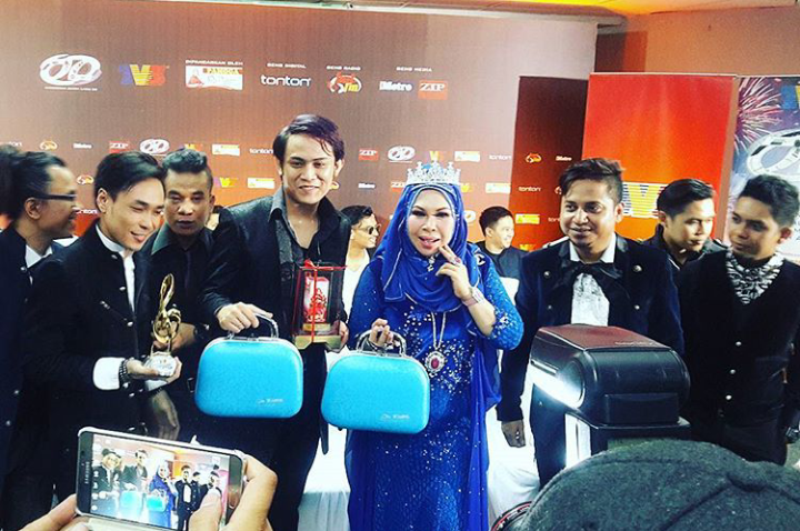 Anugerah Juara Lagu 2016 ~ Dari Jari Jari Halusku