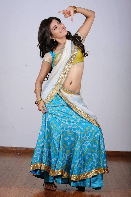 Malayalam Actress Samantha Hot Naval Ring Show In Half Saree Hot Photoshoot 