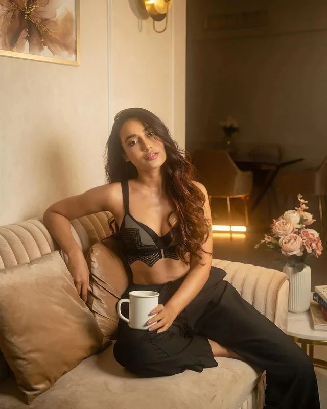 Surbhi Jyoti Raising Heat In Black Outfit, Surbhi Jyoti hottest looks, Surbhi Jyoti hot, Surbhi Jyoti sexy, Surbhi Jyoti Big boobs and Cleavage, Surbhi Jyoti sexy nevel, Surbhi Jyoti nudes, Surbhi Jyoti gorgeous looks